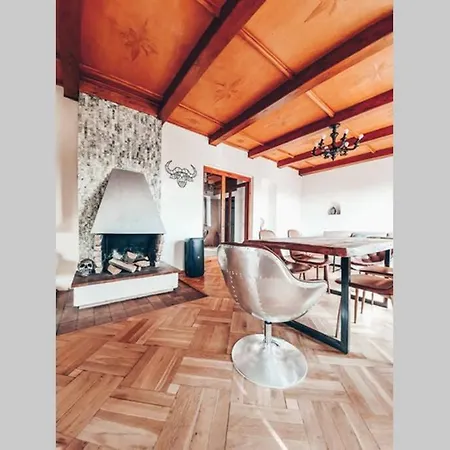 Amazing With Hot Tub, Sauna And Pool Prága