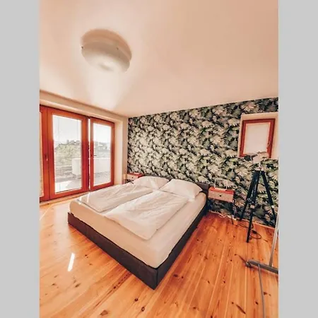 Amazing With Hot Tub, Sauna And Pool Prága