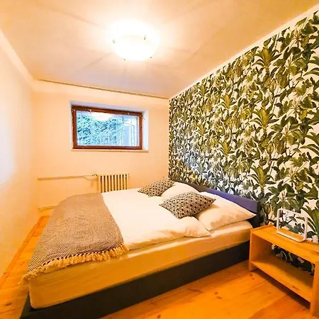 Amazing With Hot Tub, Sauna And Pool Prága